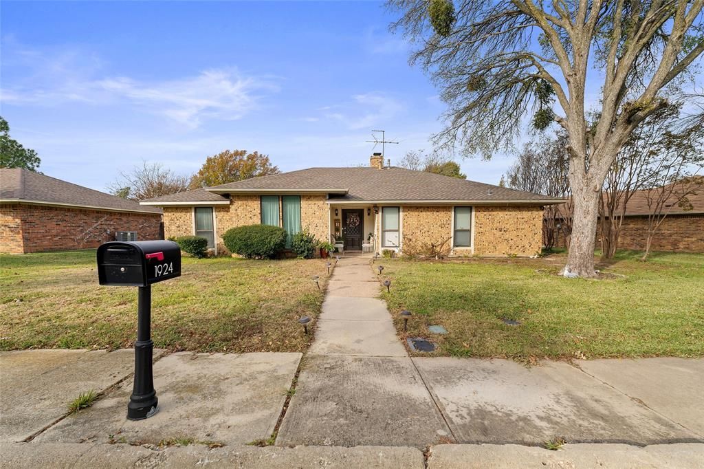 1924 Ruidoso Run, Lewisville, TX 75077 Main Photo