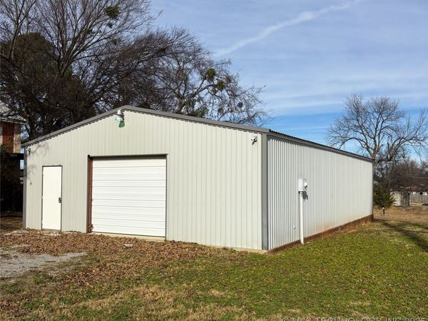 251 Franklin Street, Healdton, OK 73438