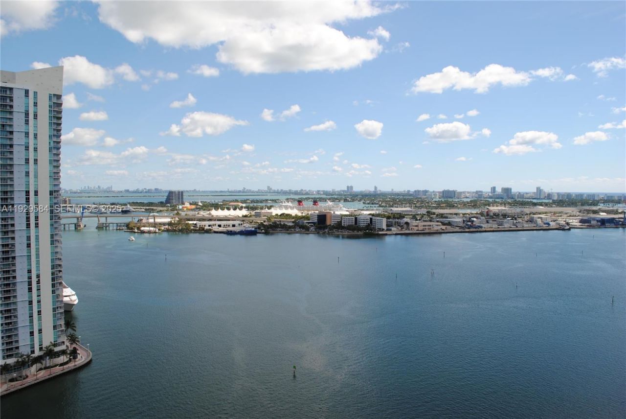 900 Brickell Key Blvd, Unit 1602, Miami, FL 33131 Photo