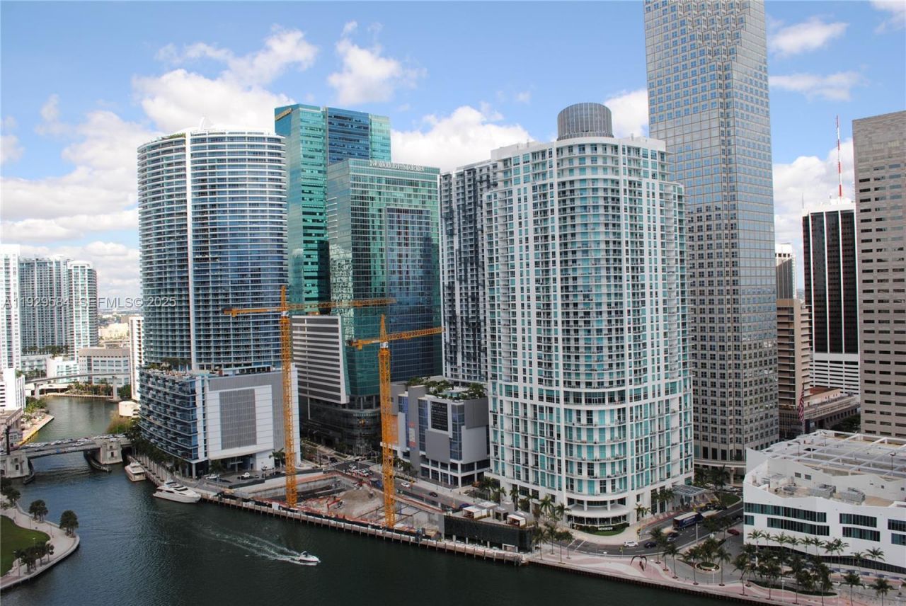 900 Brickell Key Blvd, Unit 1602, Miami, FL 33131 Photo