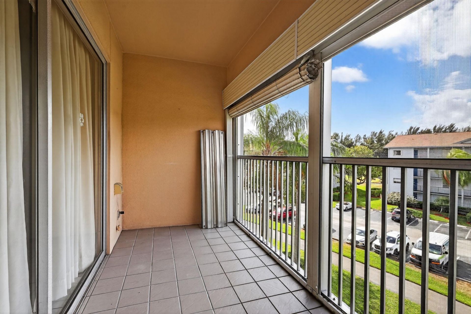 650 SW 124th Terrace, Unit 404 P, Pembroke Pines, FL 33027 Photo