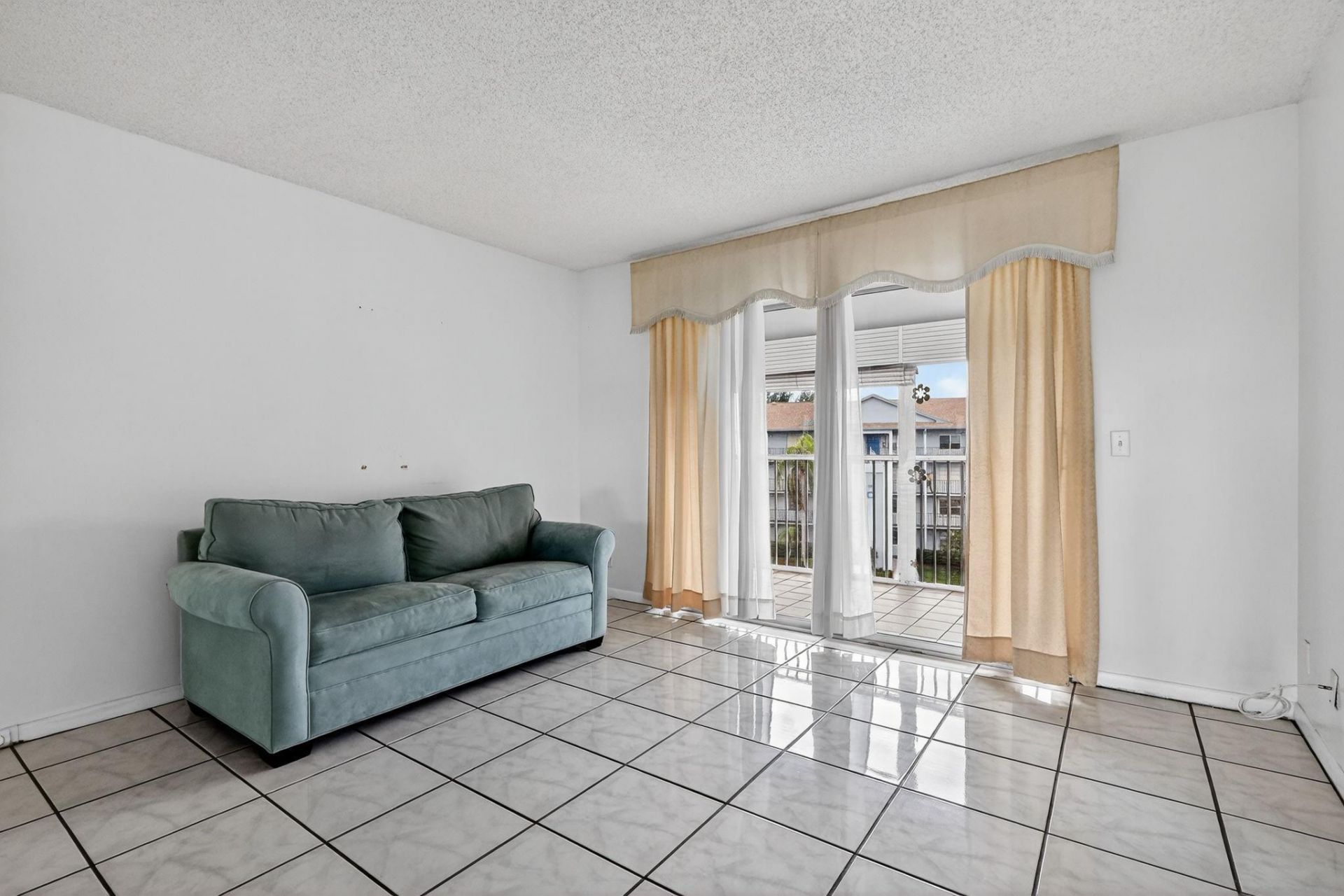 650 SW 124th Terrace, Unit 404 P, Pembroke Pines, FL 33027 Photo