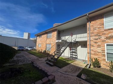 8071 Meadow Road, Unit 218, Dallas, TX 75231