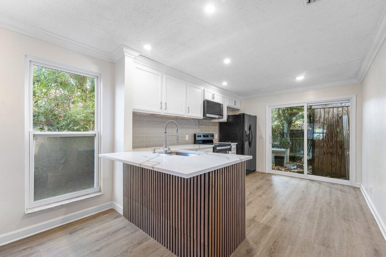 4627 Orleans Court, Unit A, West Palm Beach, FL 33415 Photo