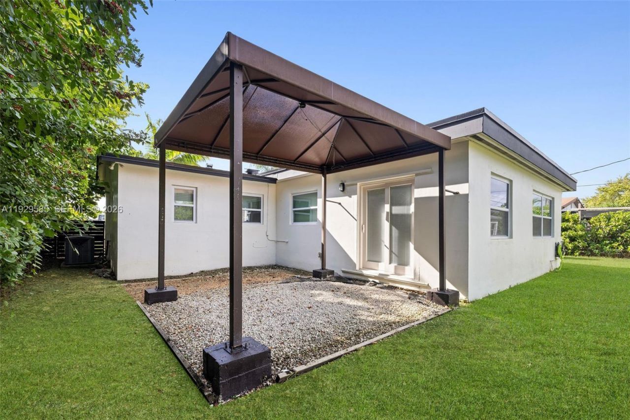 10111 Jamaica Dr, Cutler Bay, FL 33189 Photo