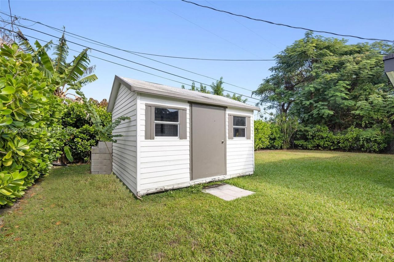 10111 Jamaica Dr, Cutler Bay, FL 33189 Photo