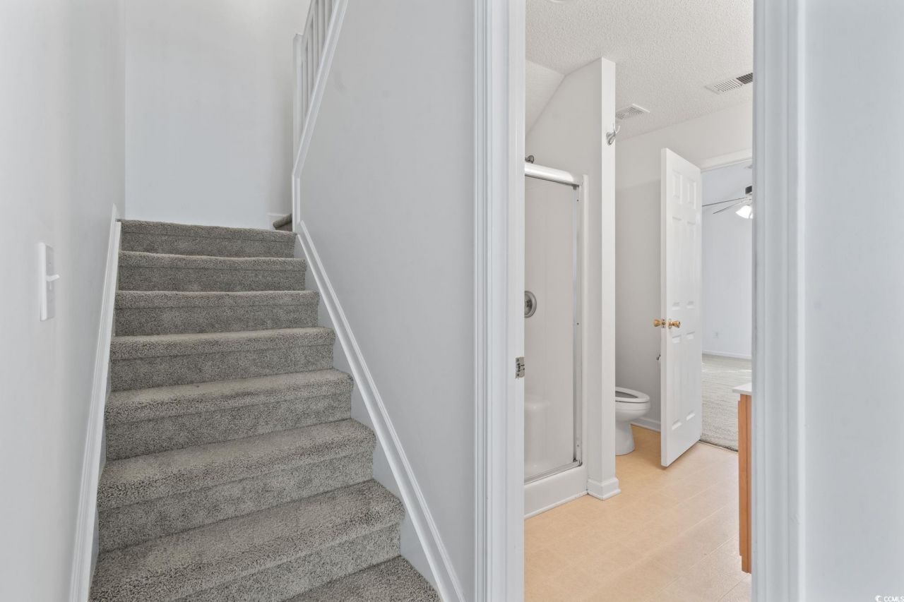 195 Pembroke Ln. Photo 13