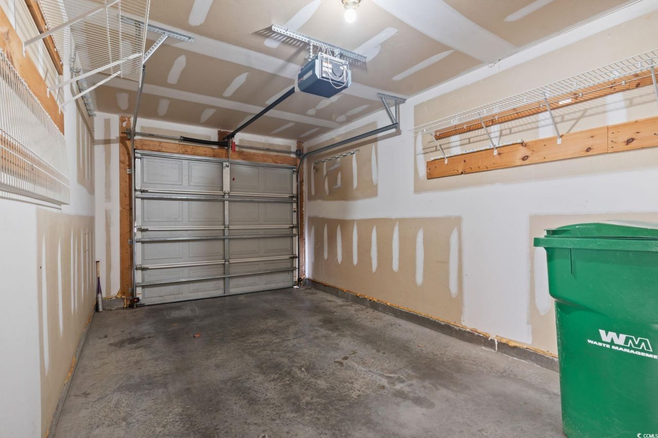 195 Pembroke Ln. Photo 14