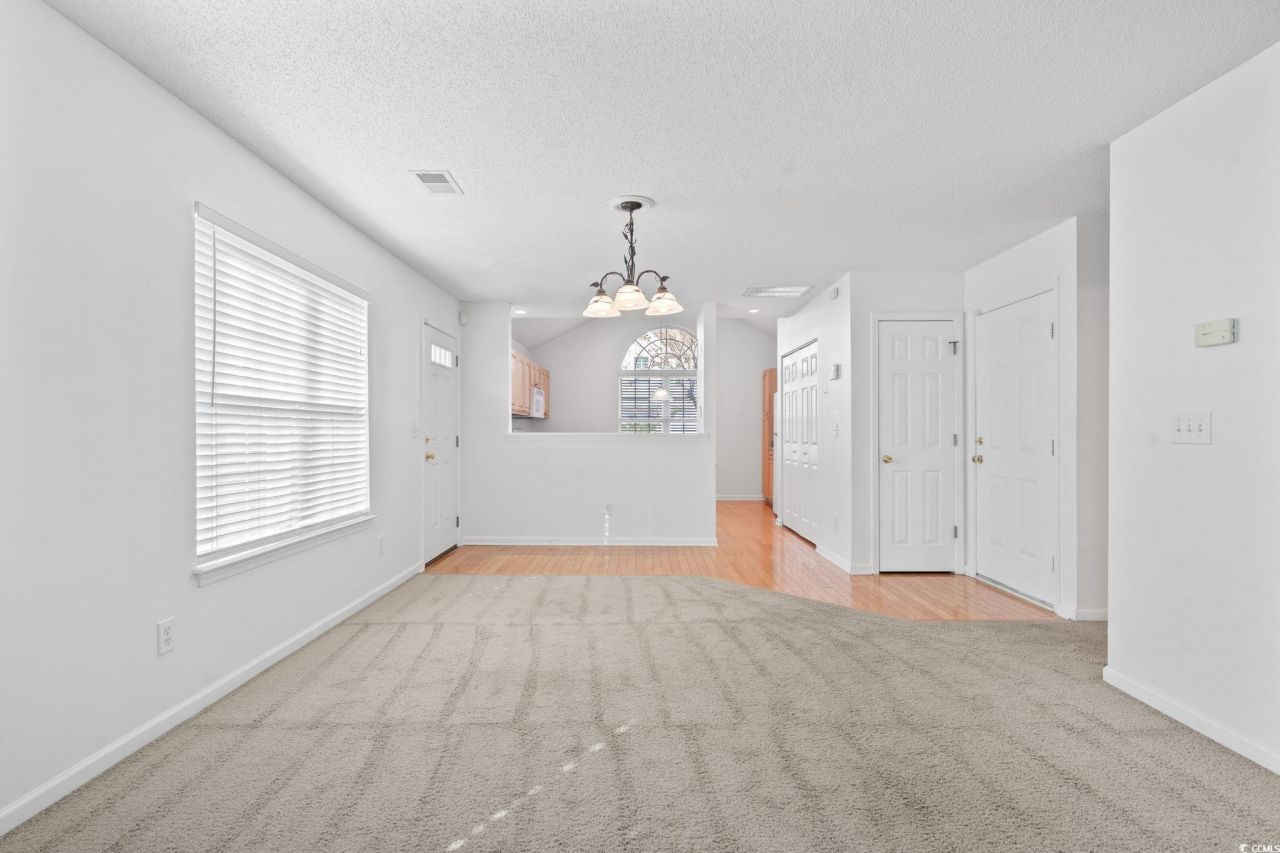 195 Pembroke Ln. Photo 17