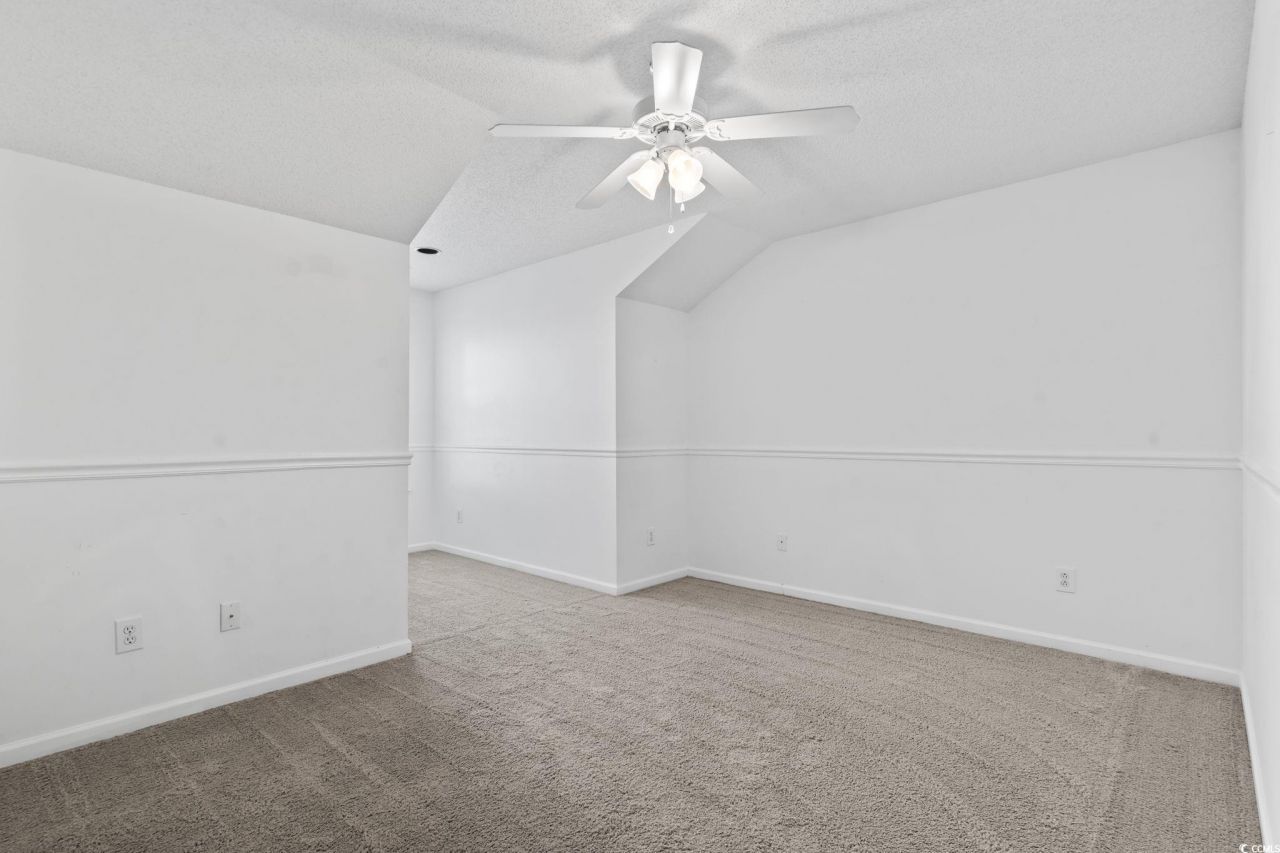 195 Pembroke Ln. Photo 24