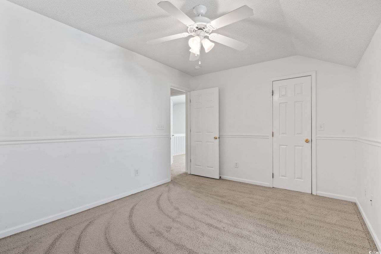 195 Pembroke Ln. Photo 27