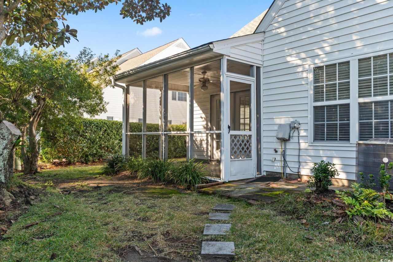 195 Pembroke Ln. Photo 33