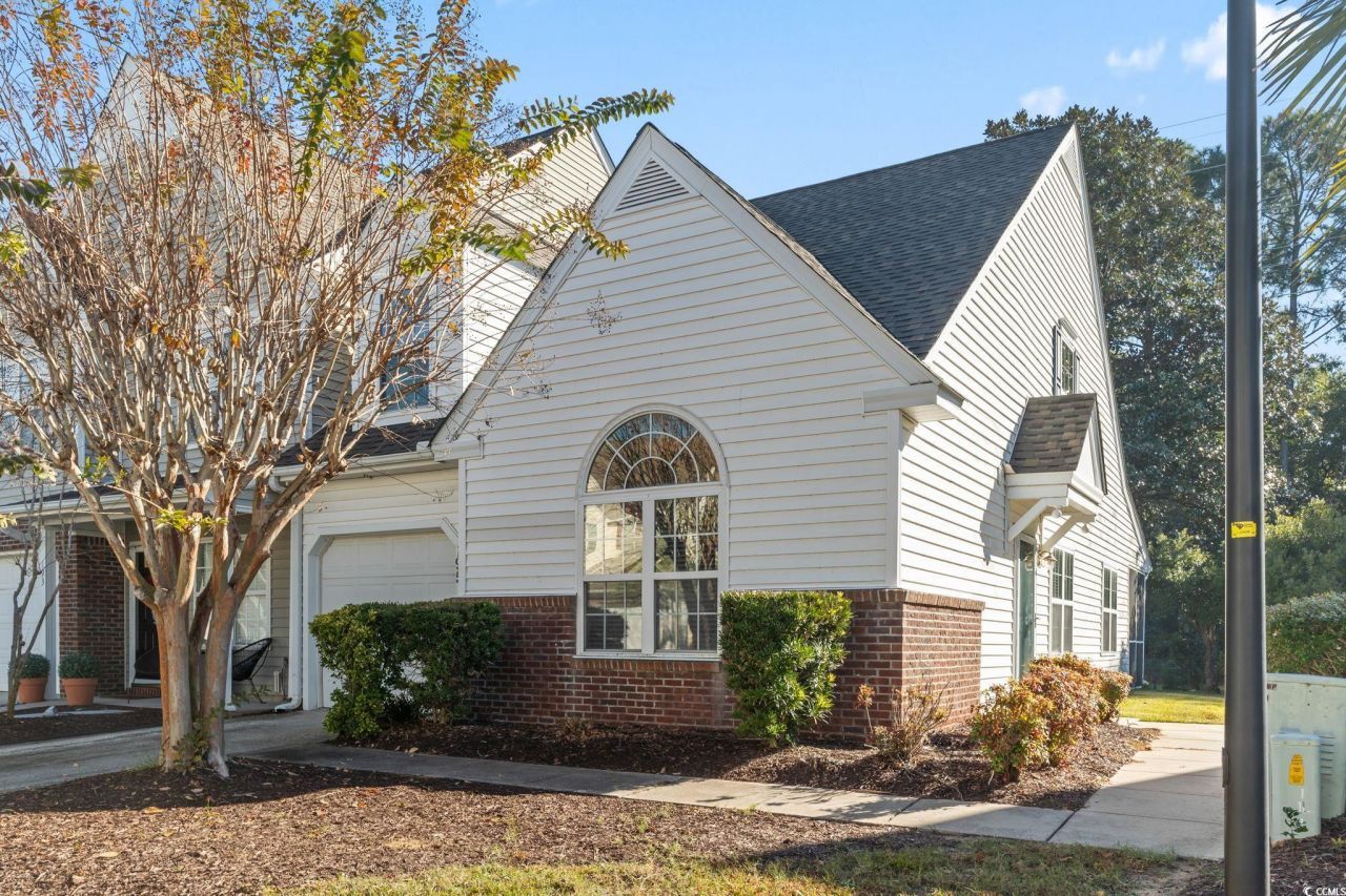 195 Pembroke Ln. Photo 36