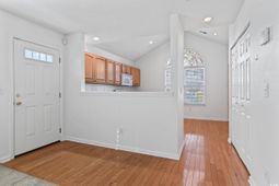 195 Pembroke Ln. photo 4