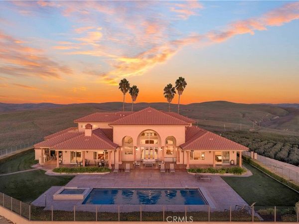 1990 E 46, Shandon, CA 93461