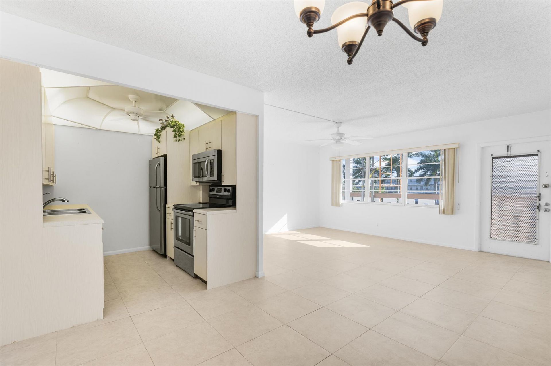 3089 Cornwall, Unit E, Boca Raton, FL 33434 Photo