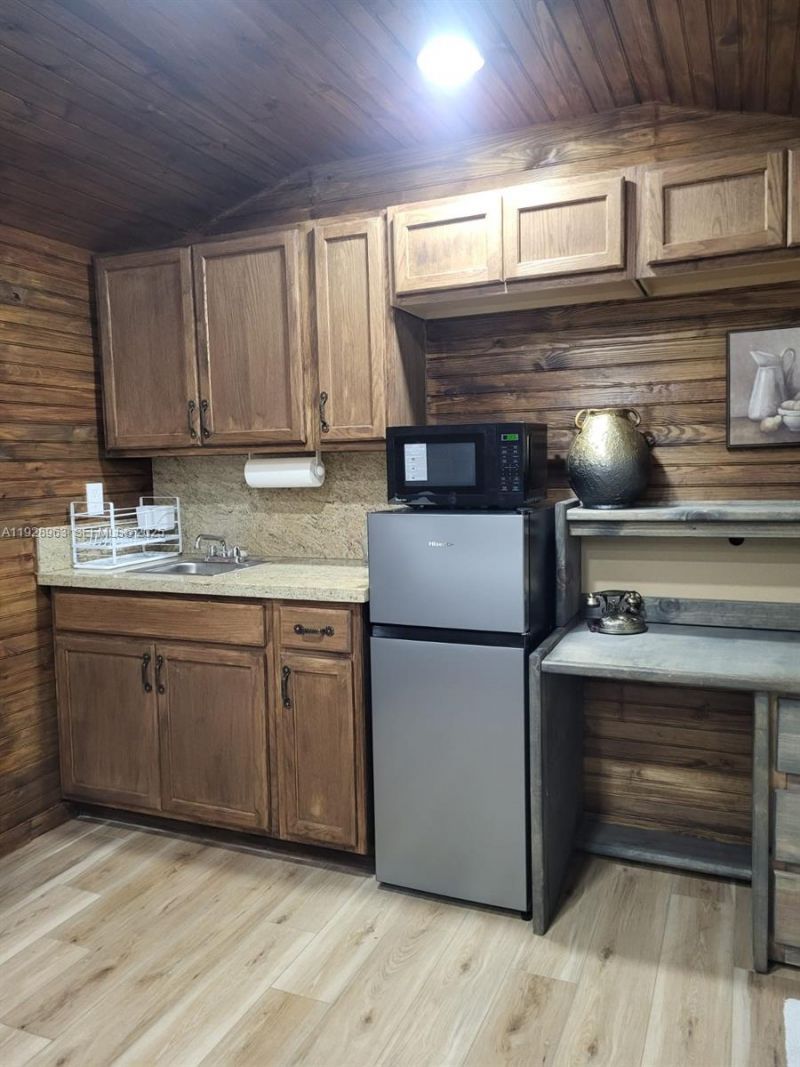 2137 NW 97th St, Unit 2137, Miami, FL 33147 Photo