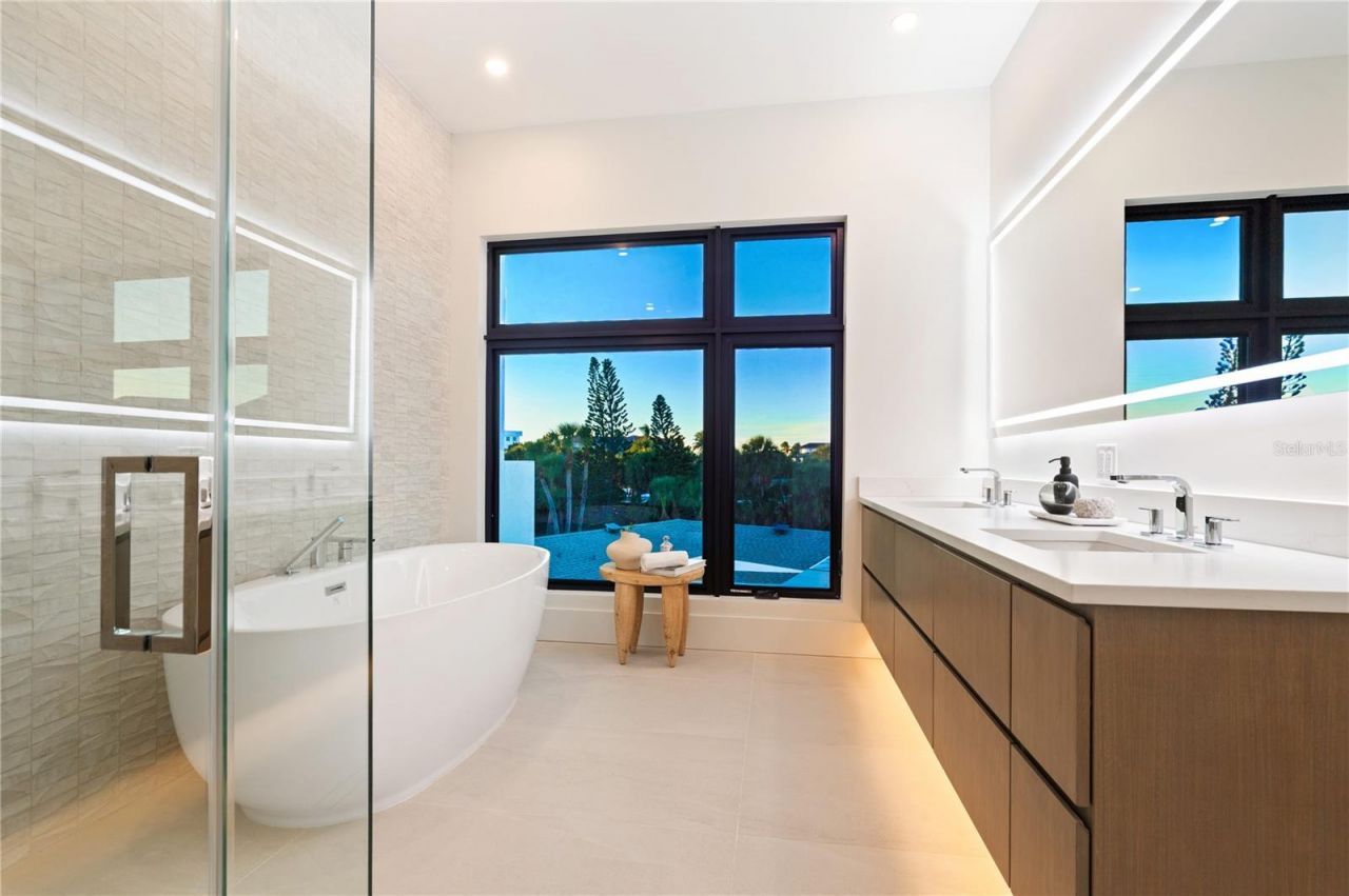 519 Rountree Drive, Longboat Key, FL 34228 Photo