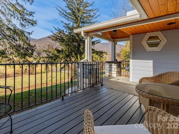 2888 Beaverdam Road, Canton, NC 28716