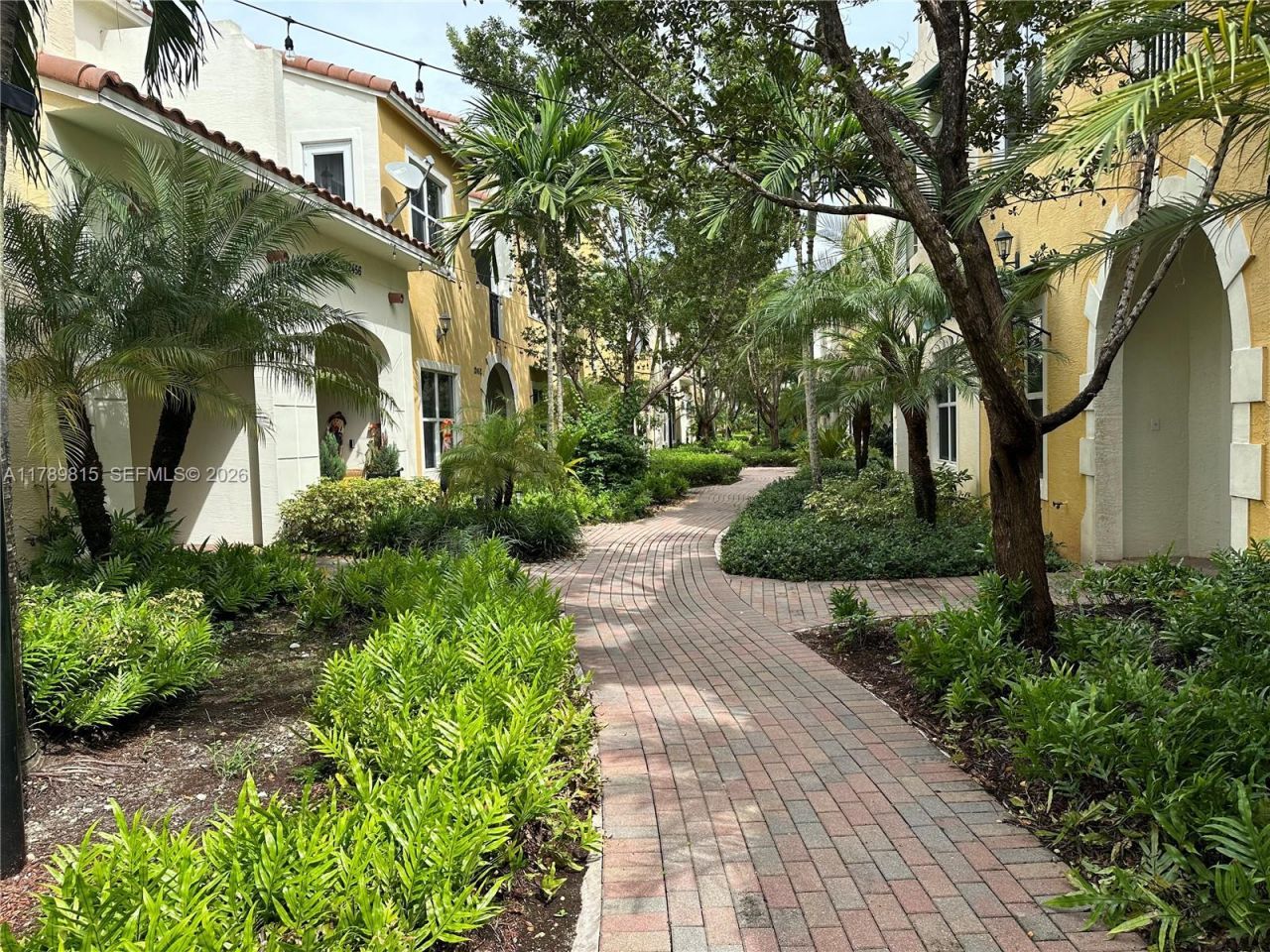 12463 NW 17th Ct, Pembroke Pines, FL 33028 Photo