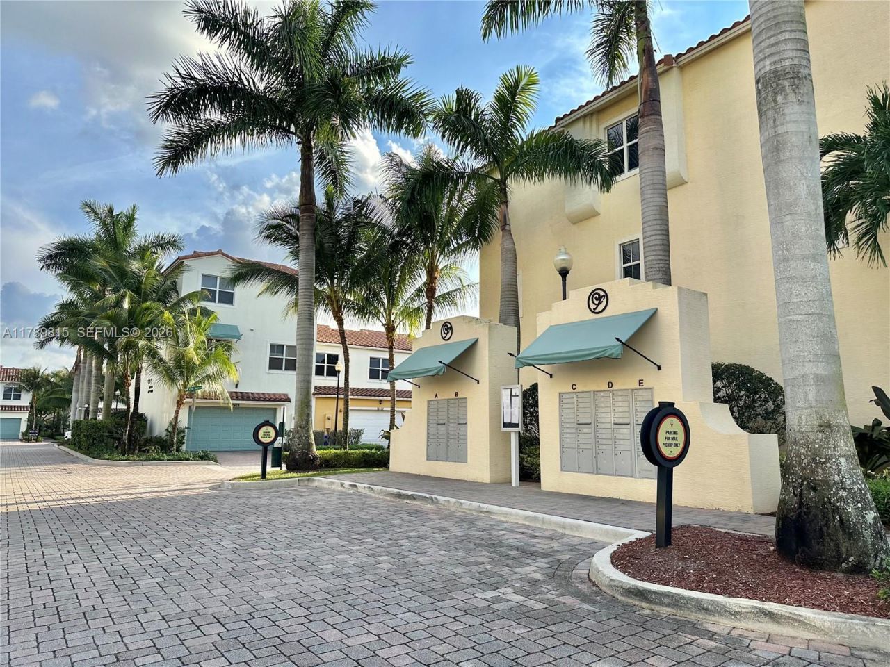 12463 NW 17th Ct, Pembroke Pines, FL 33028 Photo