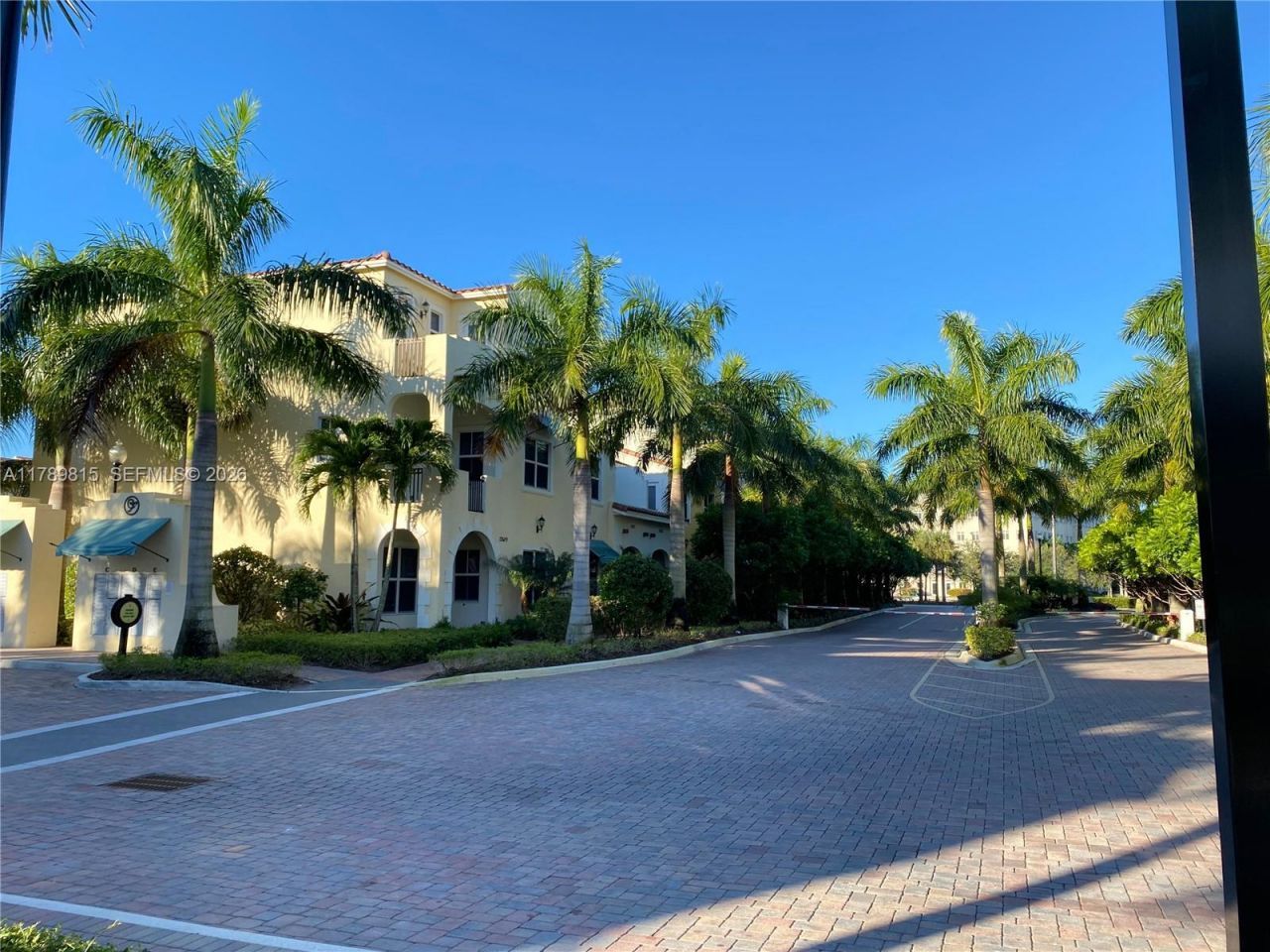 12463 NW 17th Ct, Pembroke Pines, FL 33028 Photo