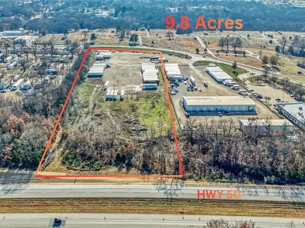 799 W Young Street, Warrensburg, MO 64093