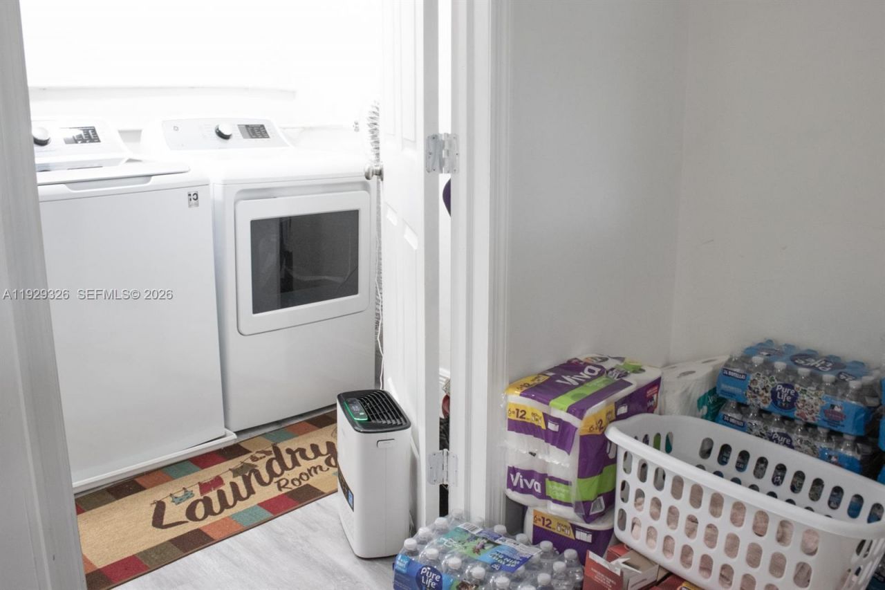 8781 Johnson St, Pembroke Pines, FL 33024 Photo