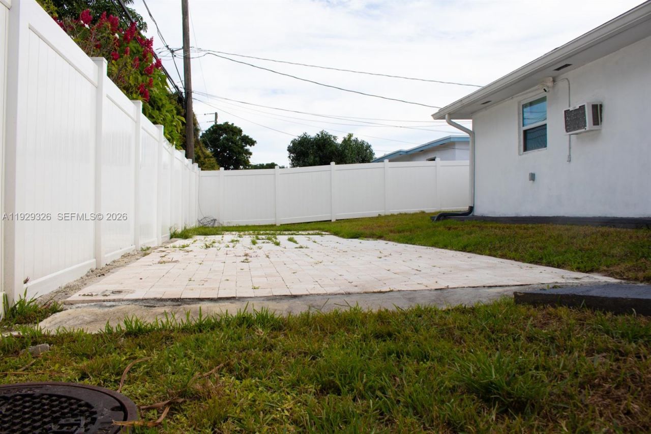 8781 Johnson St, Pembroke Pines, FL 33024 Photo