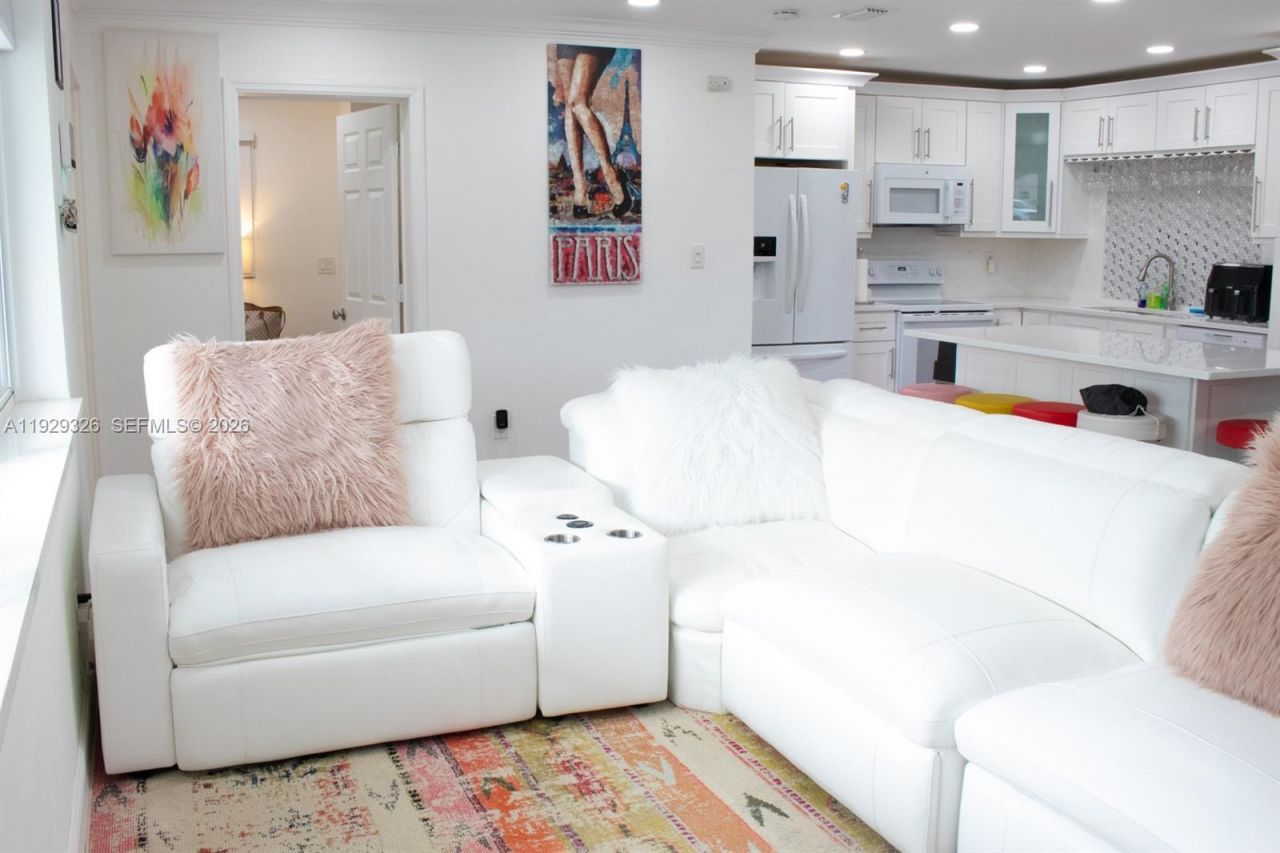 8781 Johnson St, Pembroke Pines, FL 33024 Photo