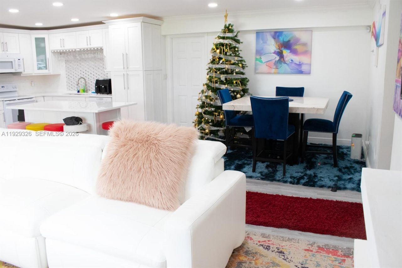 8781 Johnson St, Pembroke Pines, FL 33024 Photo