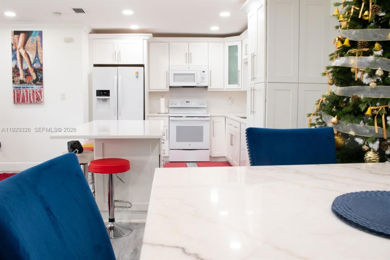 8781 Johnson St, Pembroke Pines, FL 33024 Photo