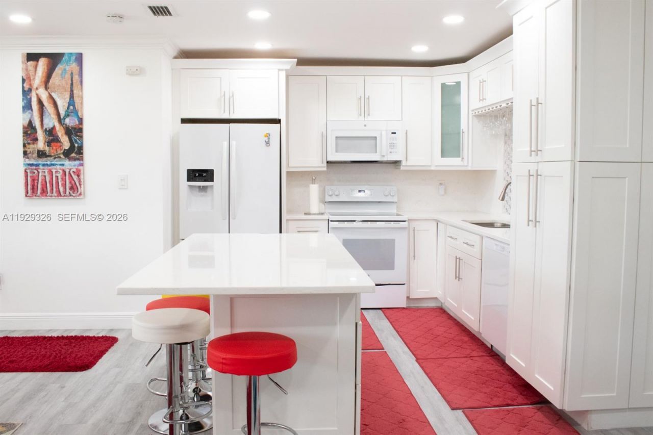 8781 Johnson St, Pembroke Pines, FL 33024 Photo