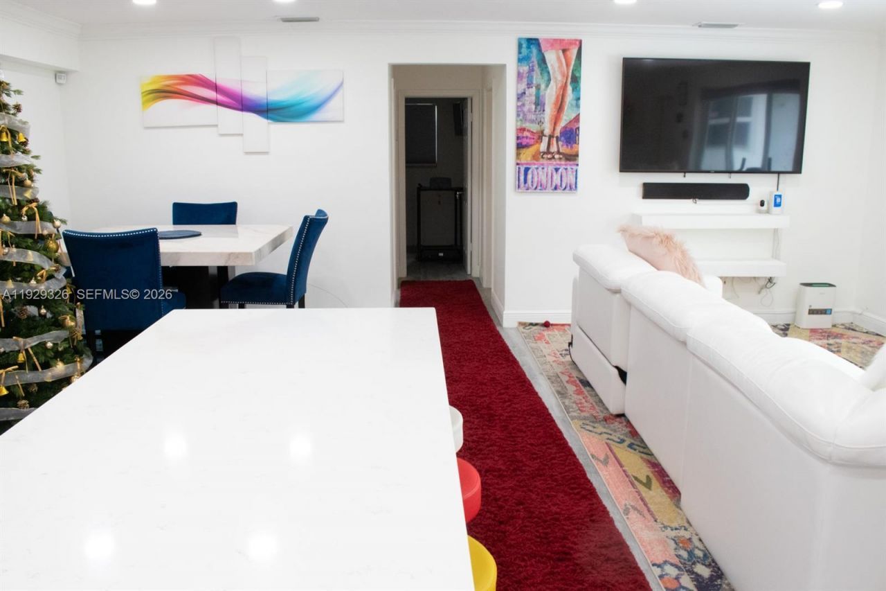 8781 Johnson St, Pembroke Pines, FL 33024 Photo