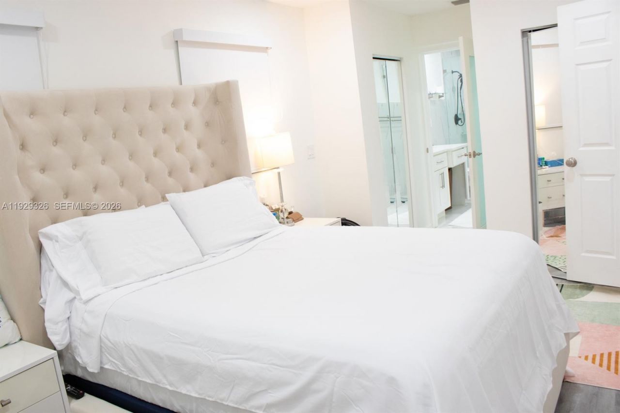 8781 Johnson St, Pembroke Pines, FL 33024 Photo