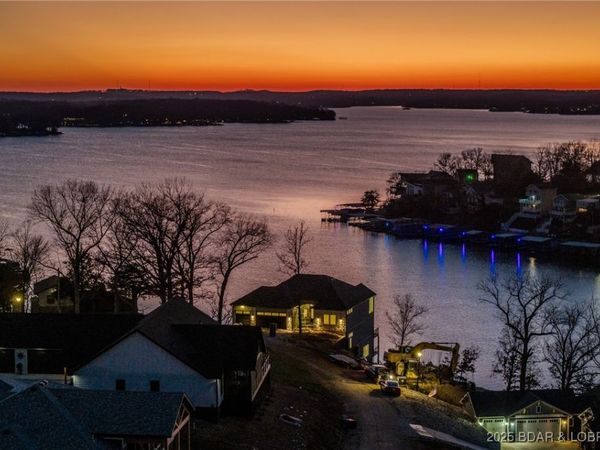 31280 Los Breezes Circle, Rocky Mount, MO 65072