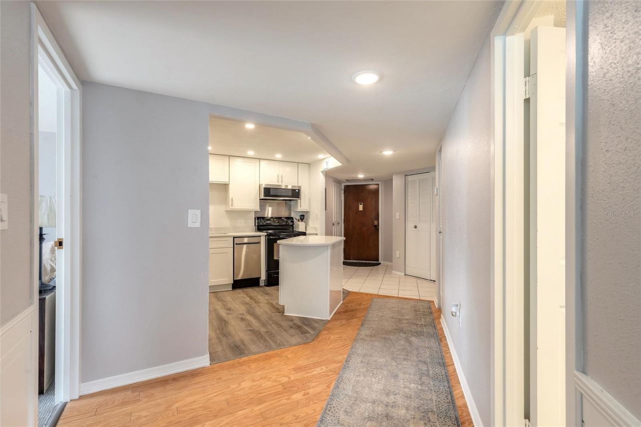 935 N Halifax Avenue, Unit 106, Daytona Beach, FL 32118 Photo