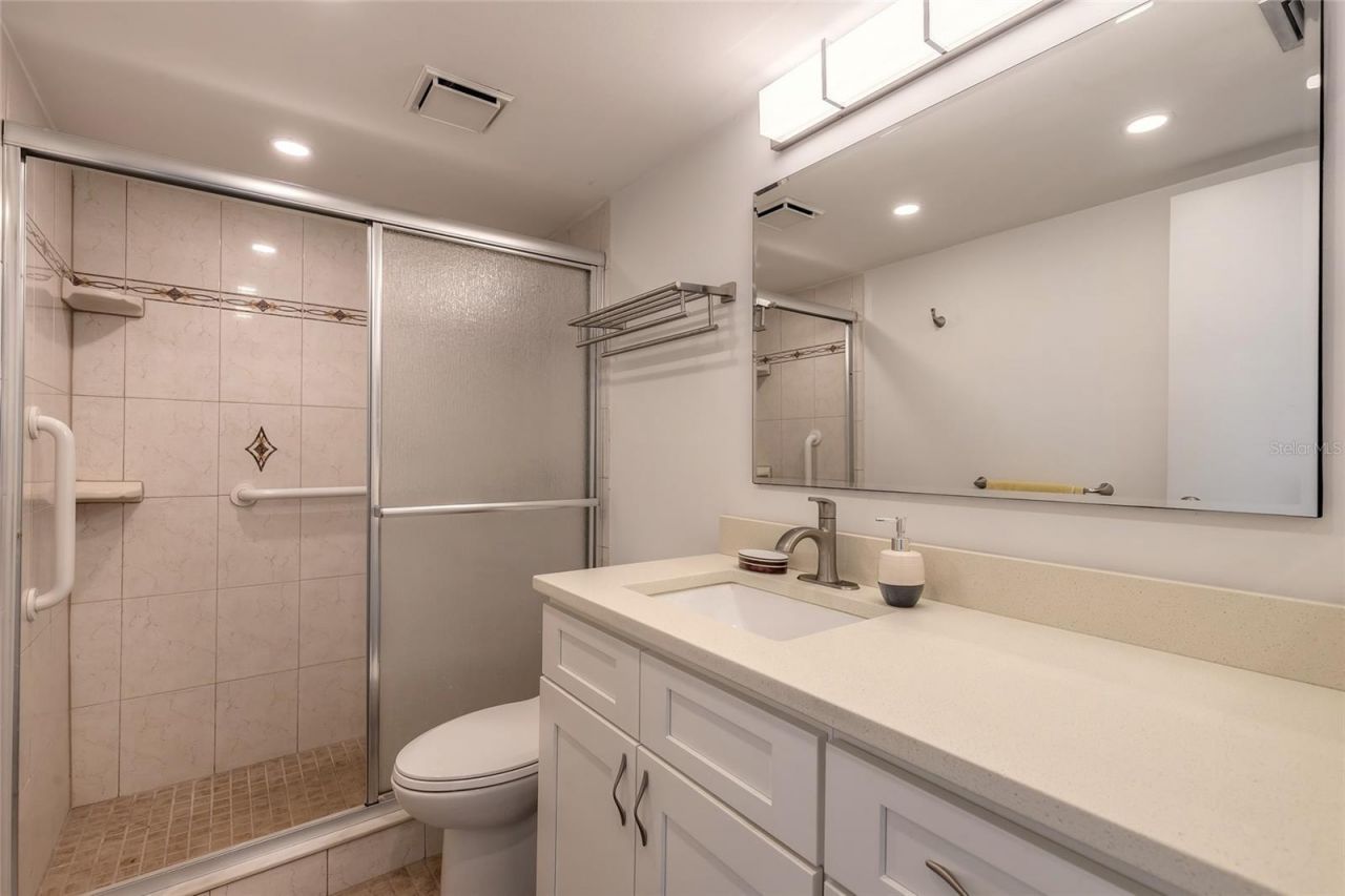 935 N Halifax Avenue, Unit 106, Daytona Beach, FL 32118 Photo