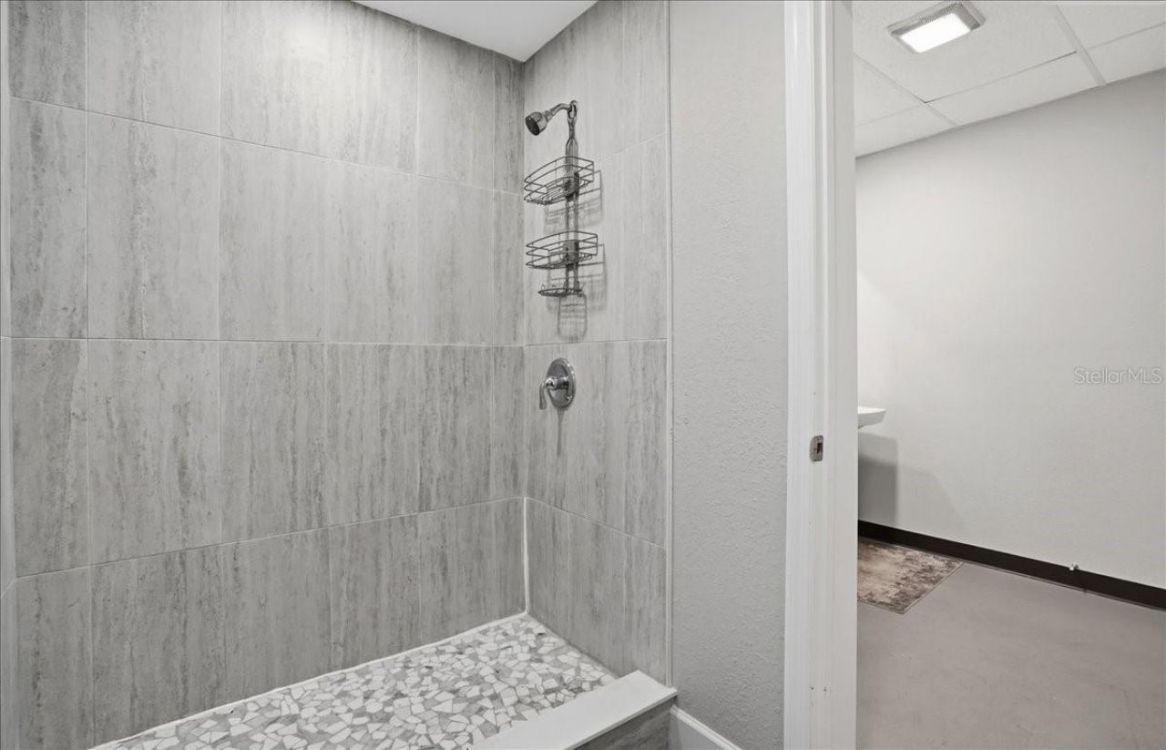 6612 26th Court E, Sarasota, FL 34243 Photo