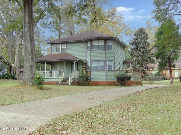 19 Beverly Drive, Natchez, MS 39120