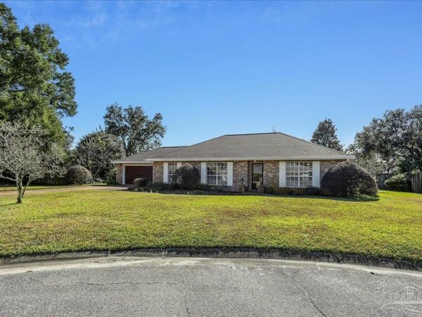 421 Bunker Hill Dr, Pensacola, FL 32506