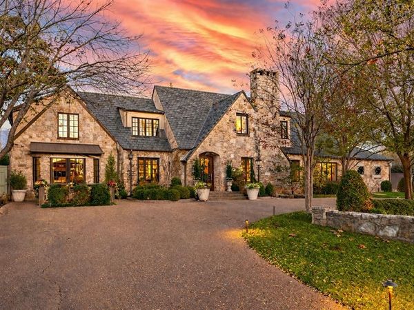 6638 Avondale Drive, Nichols Hills, OK 73116