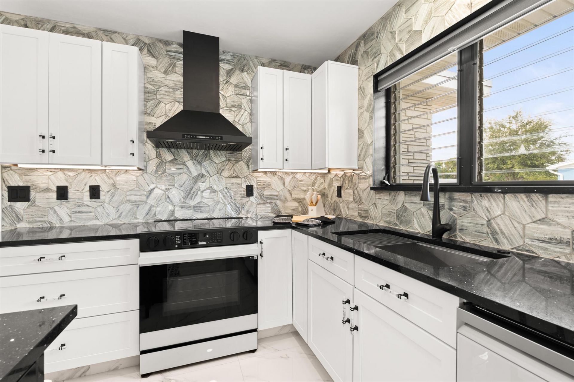 1428 N M Street, Lake Worth Beach, FL 33460 Photo