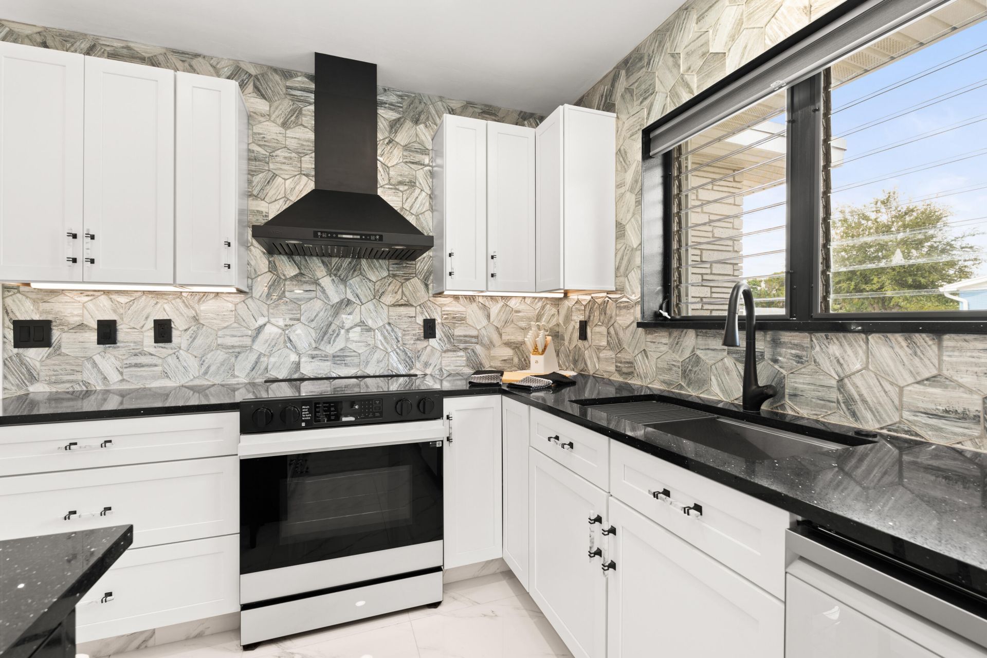1428 N M Street, Lake Worth Beach, FL 33460 Photo