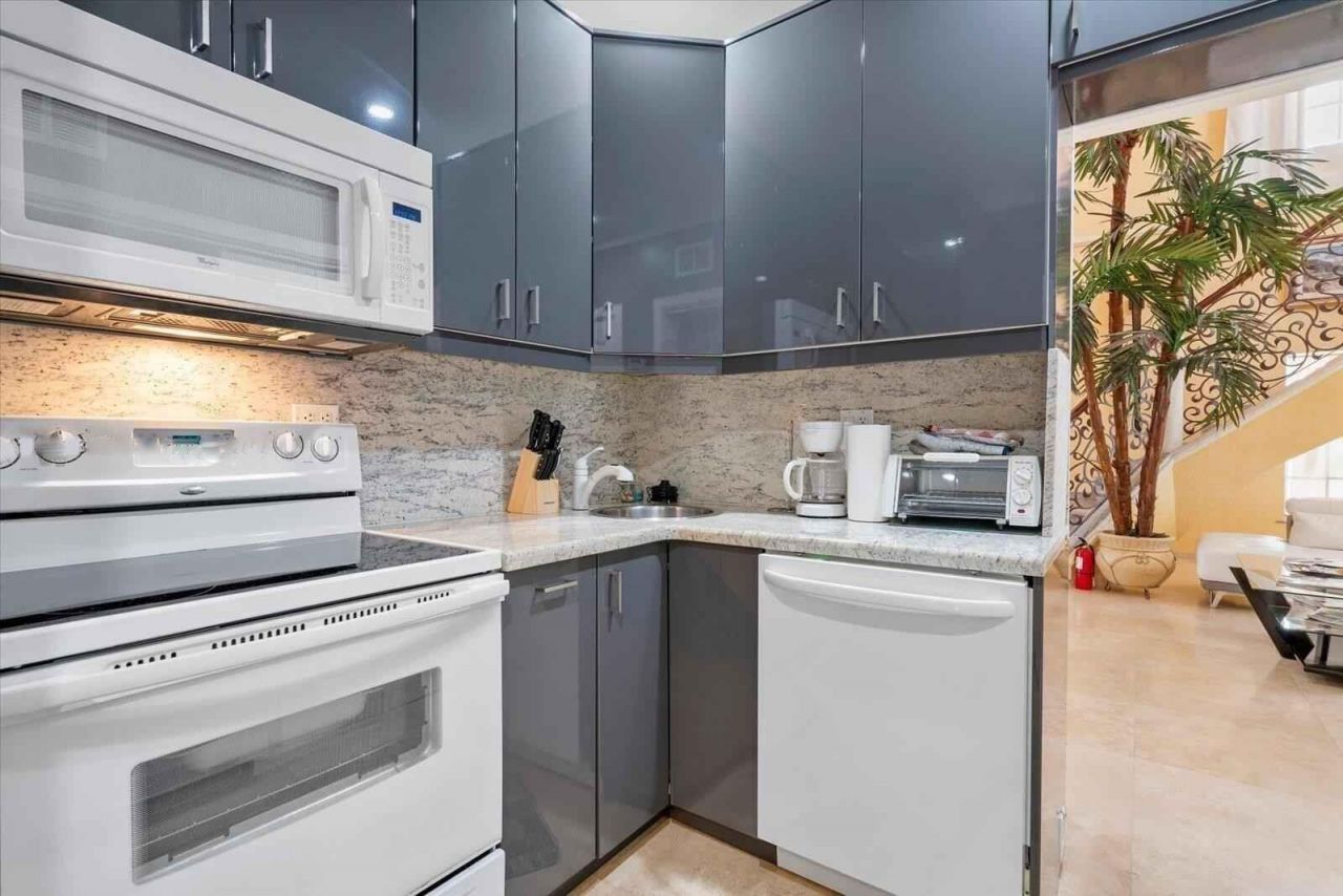 600 Circle Drive, Pompano Beach, FL 33062 Photo