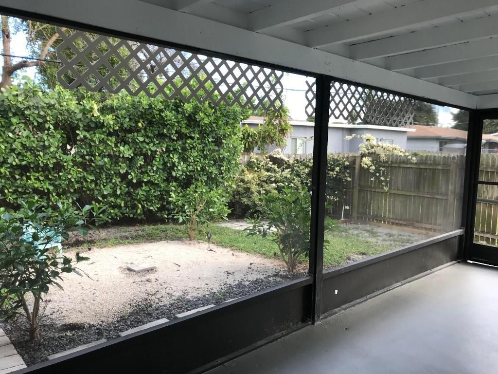 2858 N Dixie Highway, Boca Raton, FL 33431 Photo