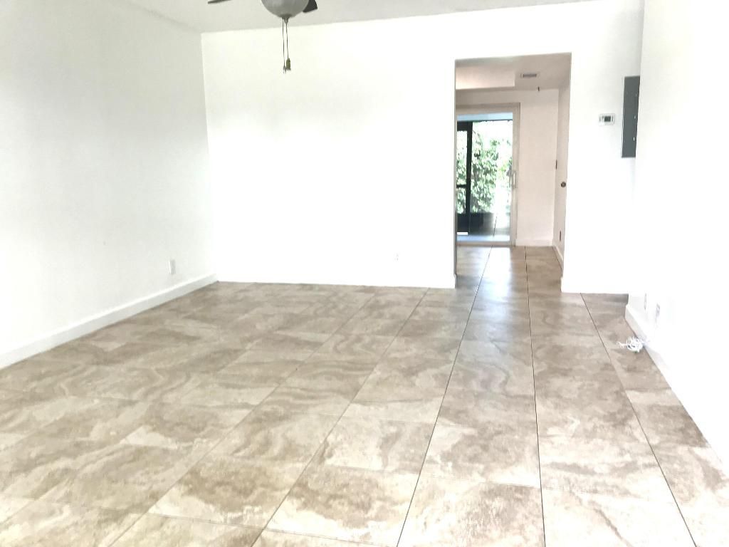 2858 N Dixie Highway, Boca Raton, FL 33431 Photo