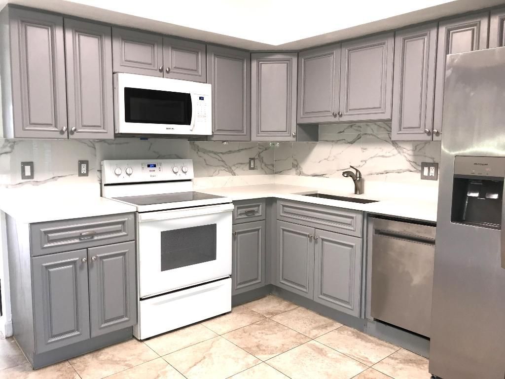 2858 N Dixie Highway, Boca Raton, FL 33431 Photo