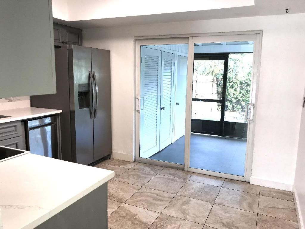 2858 N Dixie Highway, Boca Raton, FL 33431 Photo