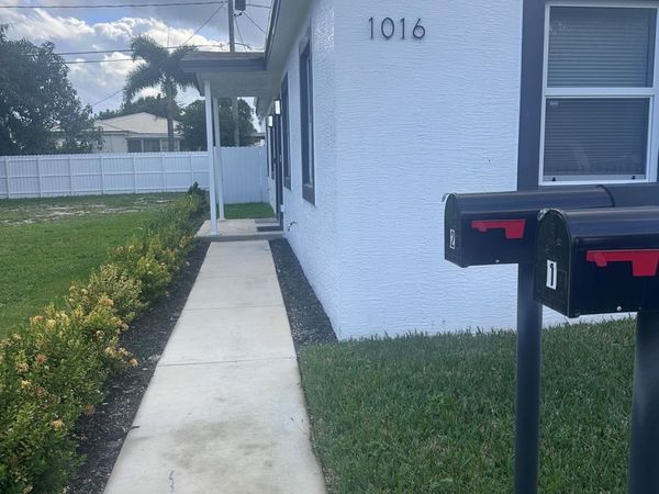 1016 State Street, Unit 1-2, West Palm Beach, FL 33407